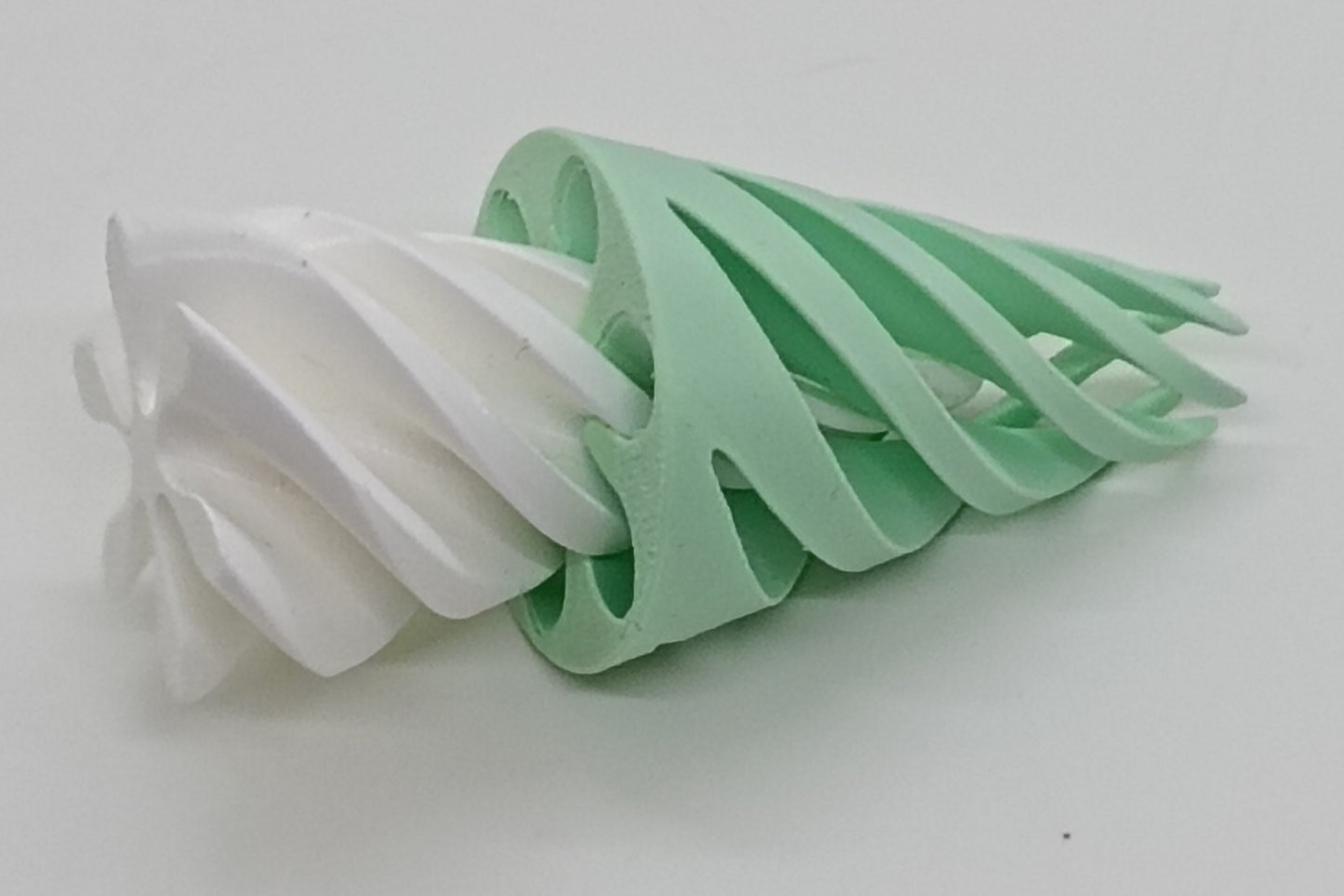 Cono infinito, juguete cono, juguete infinito